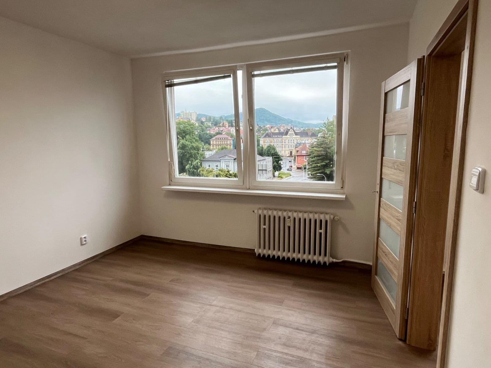 Prenájom bytu 2-izbový 35 m², 28. října, Děčín, Ústecký kraj Prenájom bytu 2-izbový 35 m², 28. října, Děčín, Ústecký kraj
