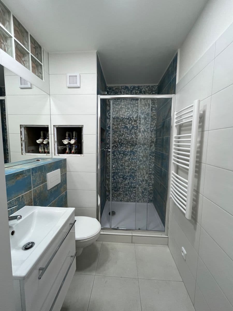 Prenájom bytu 2-izbový 35 m², 28. října, Děčín, Ústecký kraj Prenájom bytu 2-izbový 35 m², 28. října, Děčín, Ústecký kraj