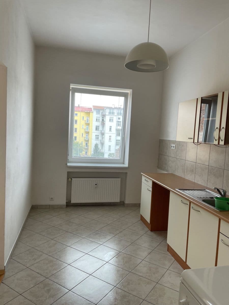 Prenájom bytu 2-izbový 85 m², Jiráskova, Brno, Jihomoravský kraj Prenájom bytu 2-izbový 85 m², Jiráskova, Brno, Jihomoravský kraj