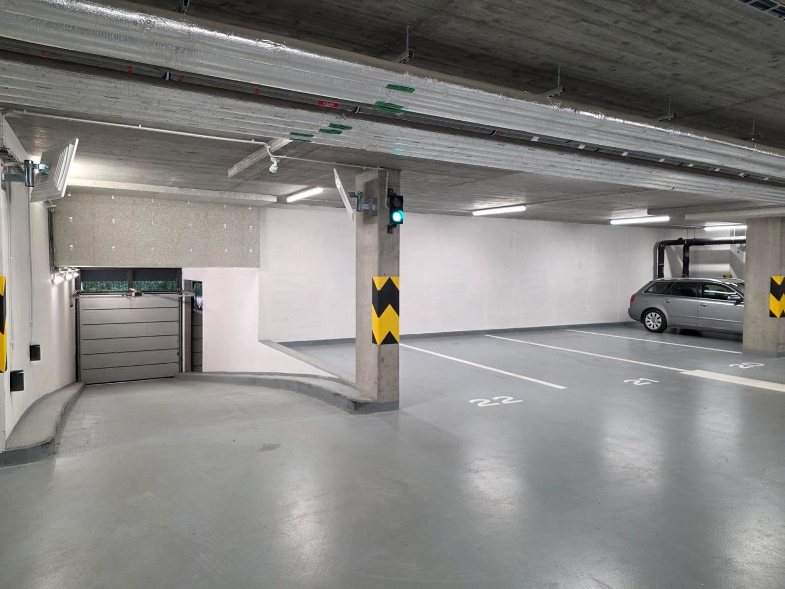 Prenájom garáže 15 m², Pod Krocínkou, Praha, Praha Prenájom garáže 15 m², Pod Krocínkou, Praha, Praha