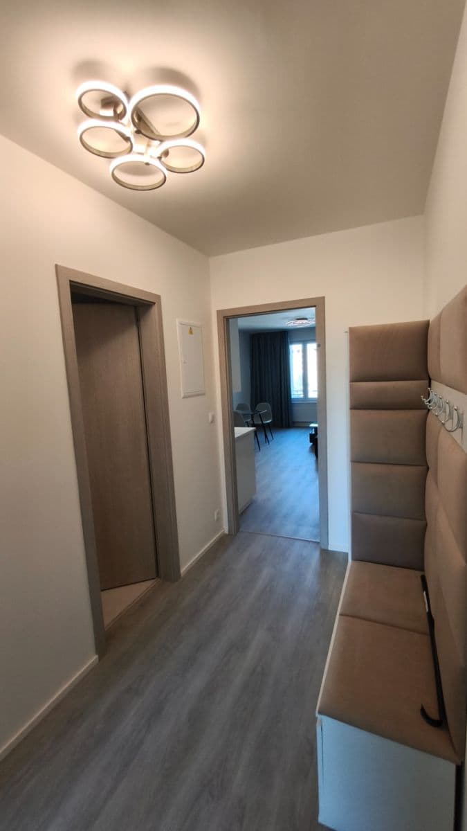 Prenájom bytu 2-izbový 52 m², Poděbradská, Praha, Praha Prenájom bytu 2-izbový 52 m², Poděbradská, Praha, Praha