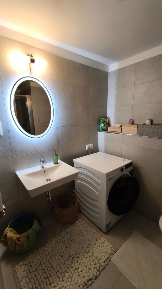 Prenájom bytu 2-izbový 52 m², Poděbradská, Praha, Praha Prenájom bytu 2-izbový 52 m², Poděbradská, Praha, Praha
