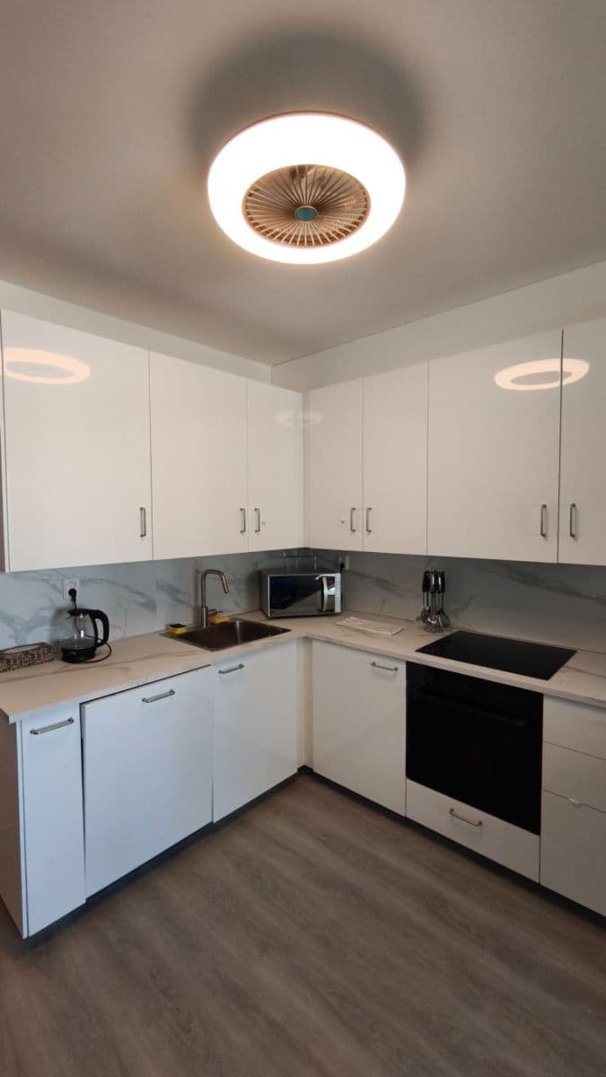 Prenájom bytu 2-izbový 52 m², Poděbradská, Praha, Praha Prenájom bytu 2-izbový 52 m², Poděbradská, Praha, Praha