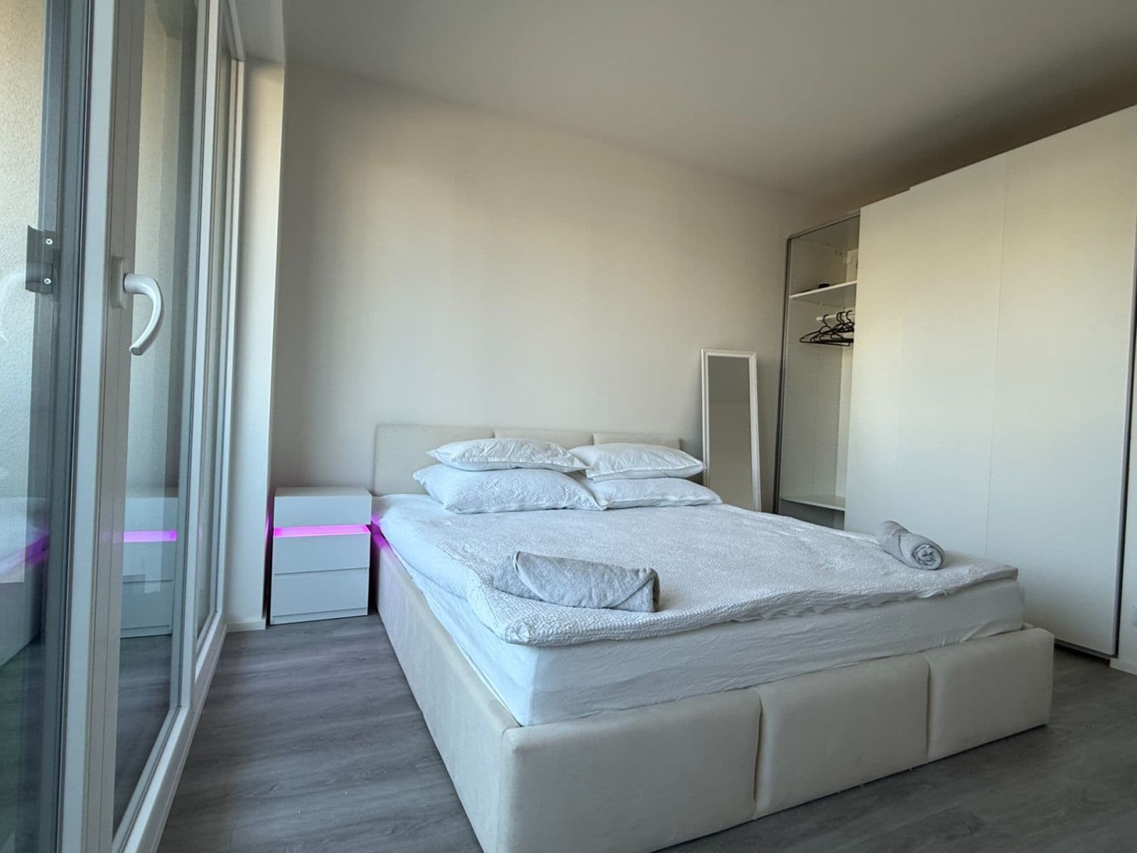 Prenájom bytu 2-izbový 52 m², Poděbradská, Praha, Praha Prenájom bytu 2-izbový 52 m², Poděbradská, Praha, Praha