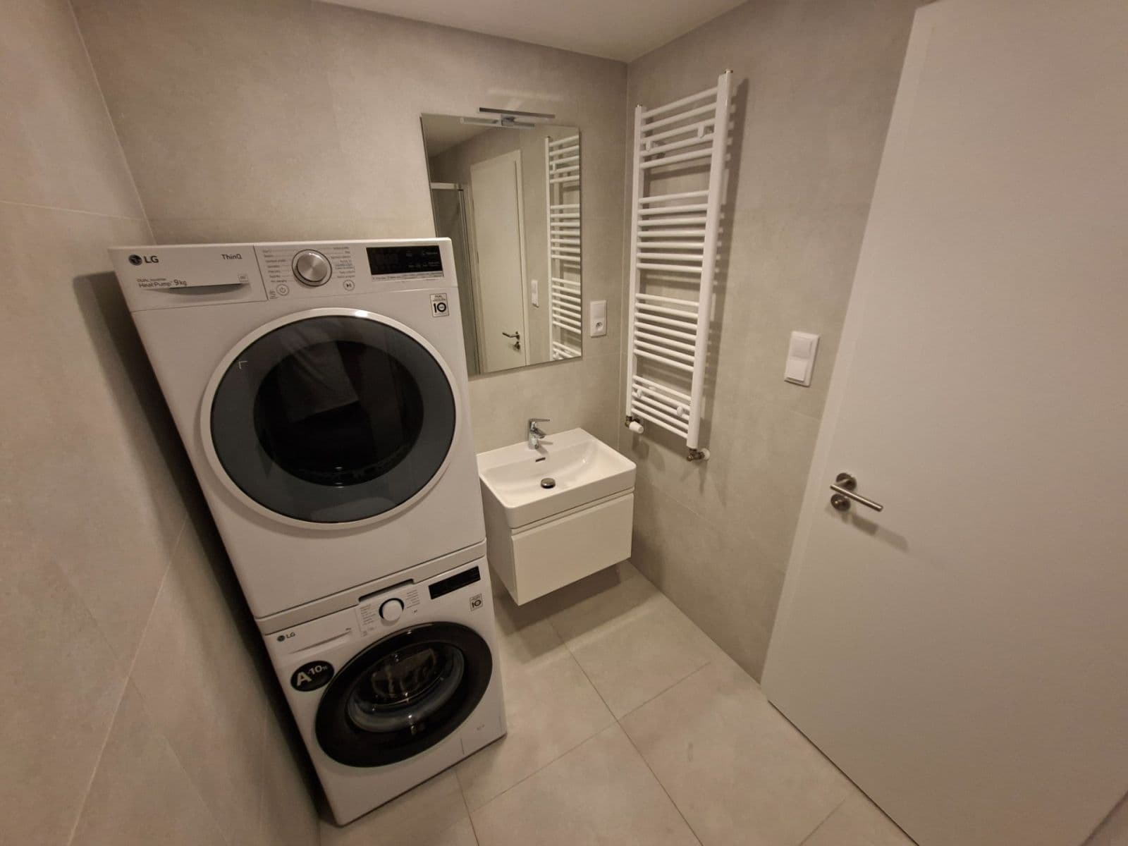 Prenájom bytu 2-izbový 51 m², Poděbradská, Praha, Praha Prenájom bytu 2-izbový 51 m², Poděbradská, Praha, Praha