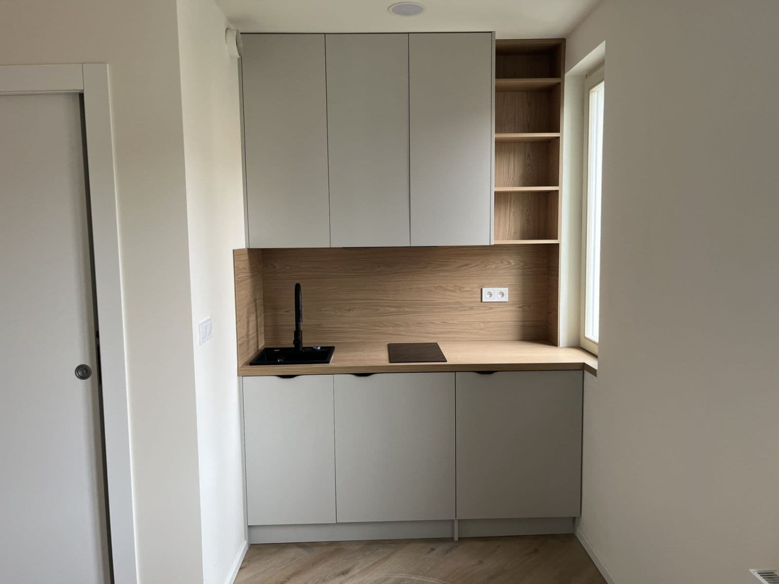 Prenájom bytu 1-izbový 18 m², Bořivojova, Praha, Praha Prenájom bytu 1-izbový 18 m², Bořivojova, Praha, Praha
