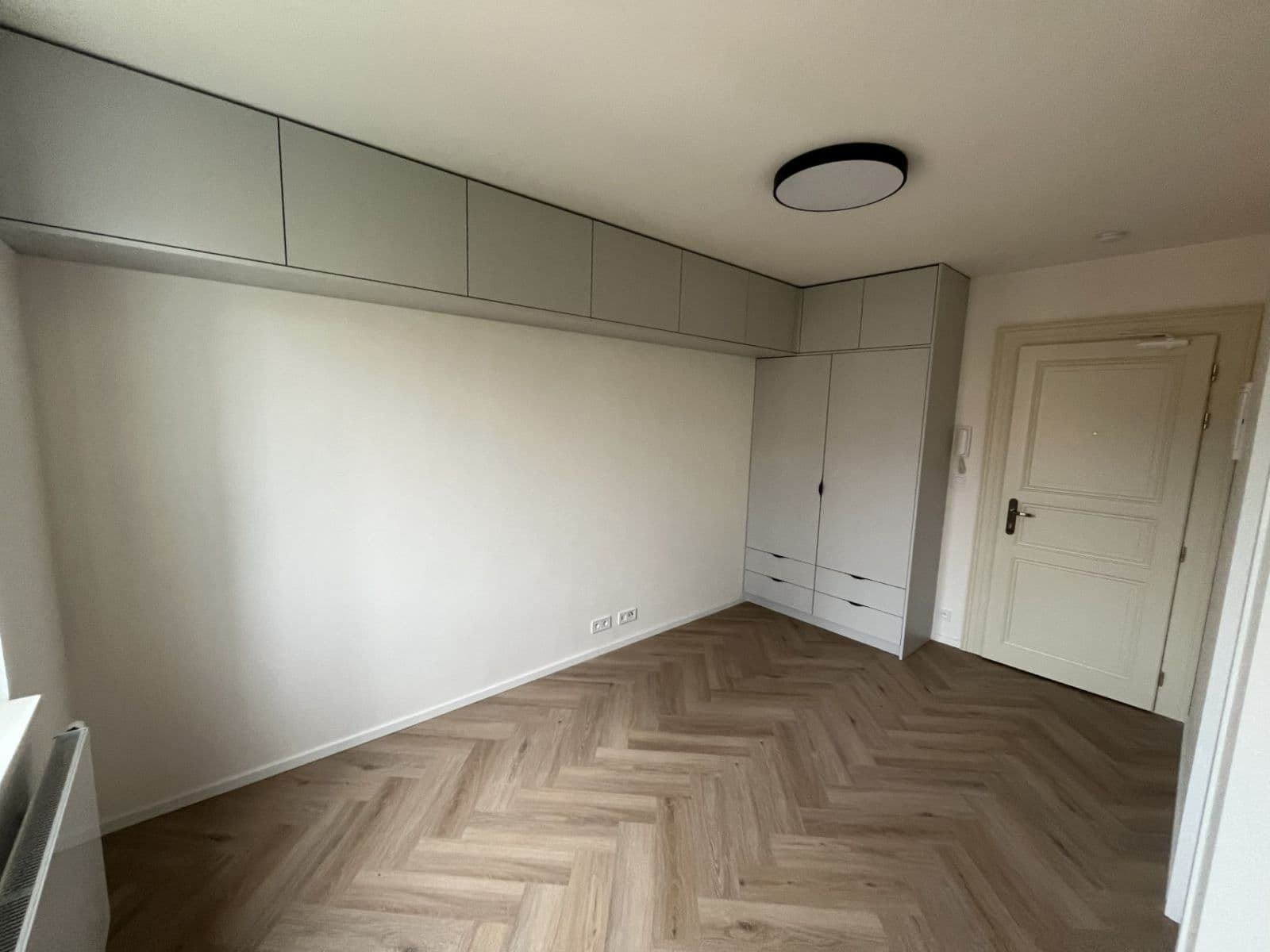 Prenájom bytu 1-izbový 18 m², Bořivojova, Praha, Praha Prenájom bytu 1-izbový 18 m², Bořivojova, Praha, Praha