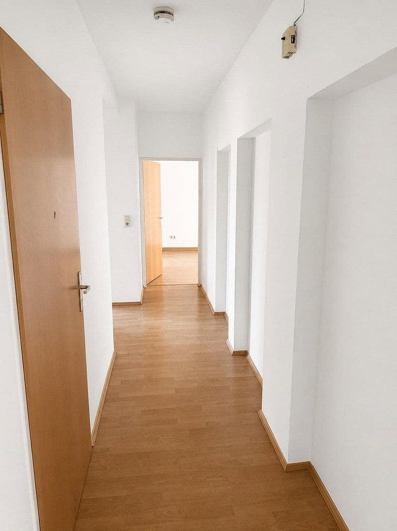 Prenájom bytu 4-izbový 140 m², Schweinfurt, Bavorsko Prenájom bytu 4-izbový 140 m², Schweinfurt, Bavorsko