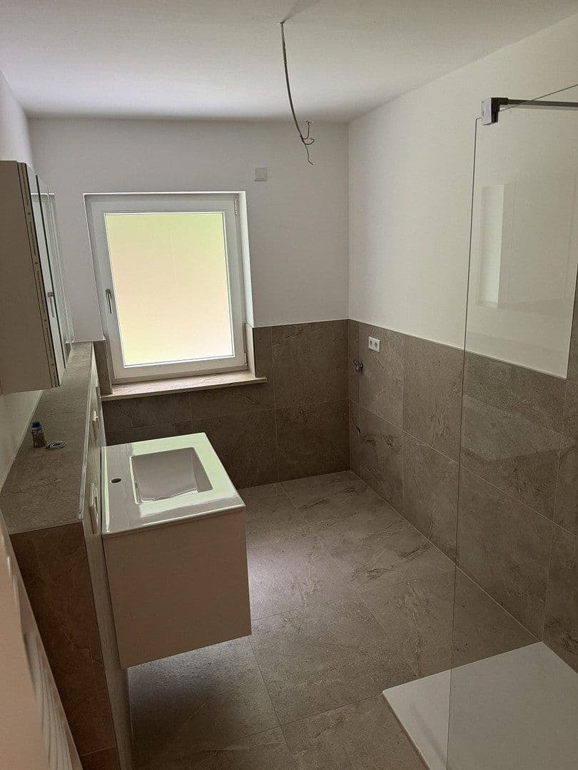Predaj domu 313 m², pozemek 3.145 m², Nentershausen, Hesensko Predaj domu 313 m², pozemek 3.145 m², Nentershausen, Hesensko