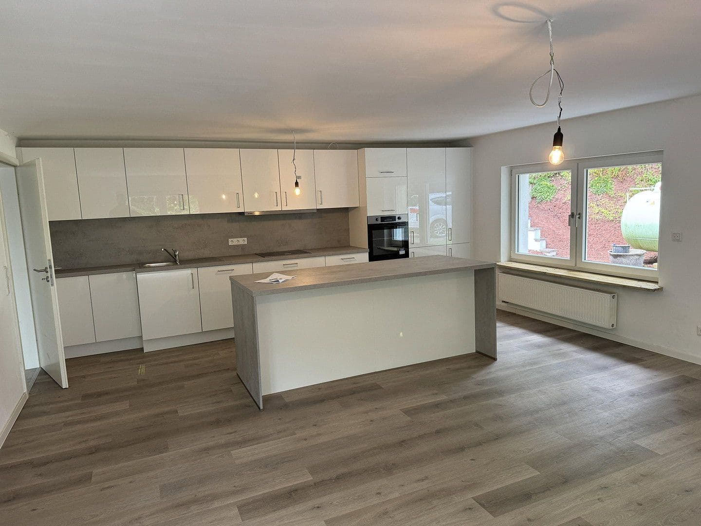 Predaj domu 313 m², pozemek 3.145 m², Nentershausen, Hesensko Predaj domu 313 m², pozemek 3.145 m², Nentershausen, Hesensko