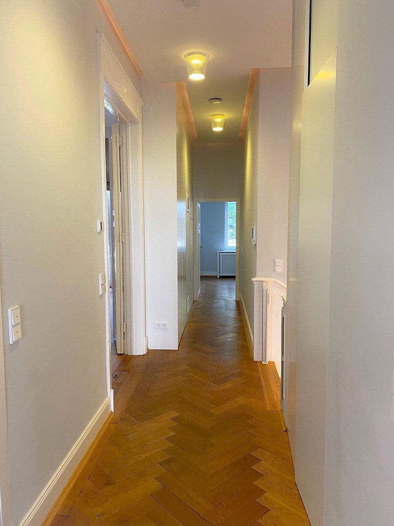 Predaj bytu 6-izbový 220 m², Frankfurt, Hesensko Predaj bytu 6-izbový 220 m², Frankfurt, Hesensko