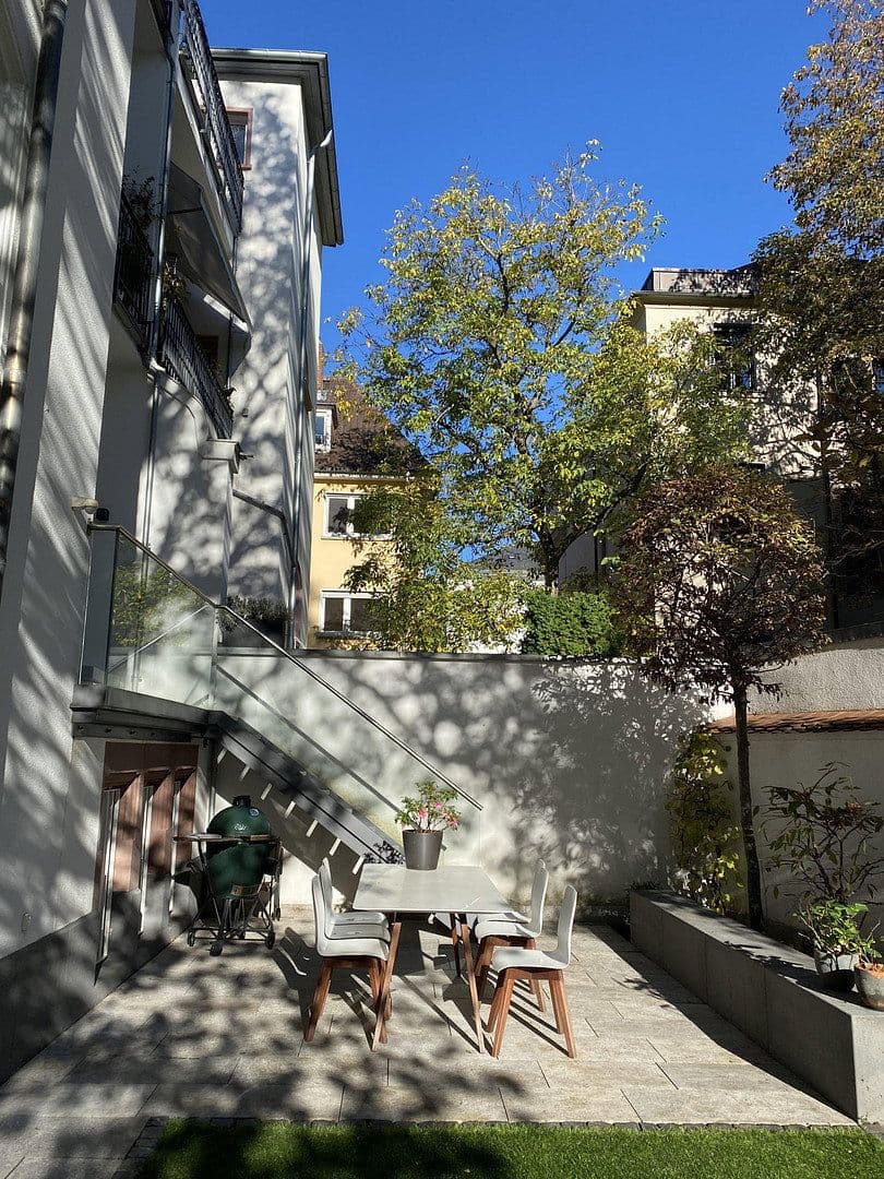 Predaj bytu 6-izbový 220 m², Frankfurt, Hesensko Predaj bytu 6-izbový 220 m², Frankfurt, Hesensko
