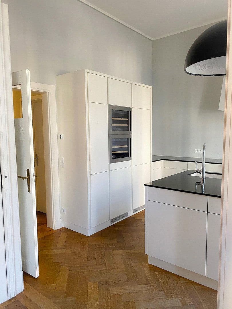 Predaj bytu 6-izbový 220 m², Frankfurt, Hesensko Predaj bytu 6-izbový 220 m², Frankfurt, Hesensko