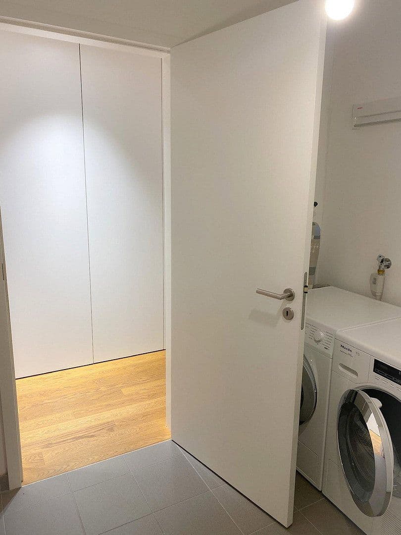 Predaj bytu 6-izbový 220 m², Frankfurt, Hesensko Predaj bytu 6-izbový 220 m², Frankfurt, Hesensko