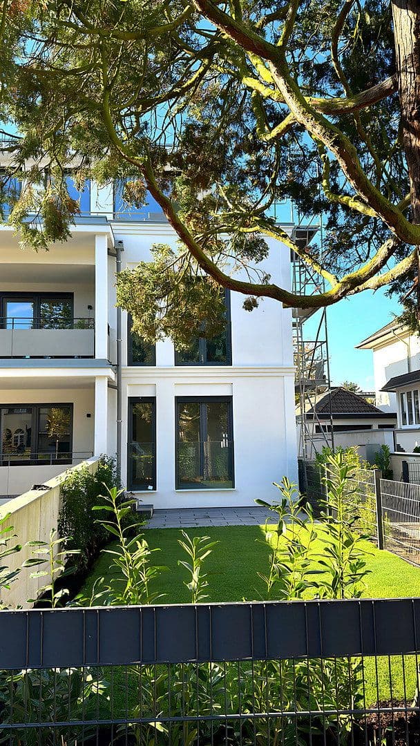 Prenájom bytu 2-izbový 91 m², Rolandstraße 46, Bonn, Severné Porýnie - Westfálsko Prenájom bytu 2-izbový 91 m², Rolandstraße 46, Bonn, Severné Porýnie - Westfálsko