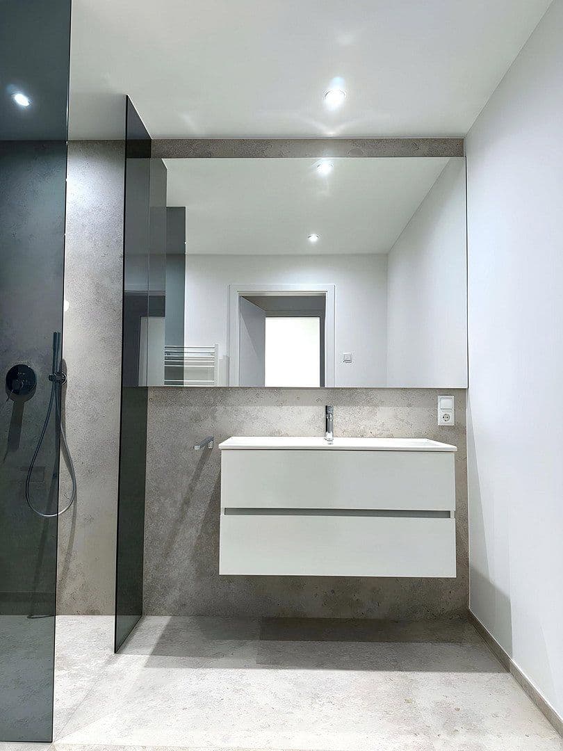 Prenájom bytu 2-izbový 91 m², Rolandstraße 46, Bonn, Severné Porýnie - Westfálsko Prenájom bytu 2-izbový 91 m², Rolandstraße 46, Bonn, Severné Porýnie - Westfálsko