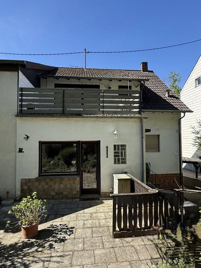 Predaj domu 140 m², pozemek 775 m², Am Brünnchen 10, Saarbrücken, Sársko Predaj domu 140 m², pozemek 775 m², Am Brünnchen 10, Saarbrücken, Sársko