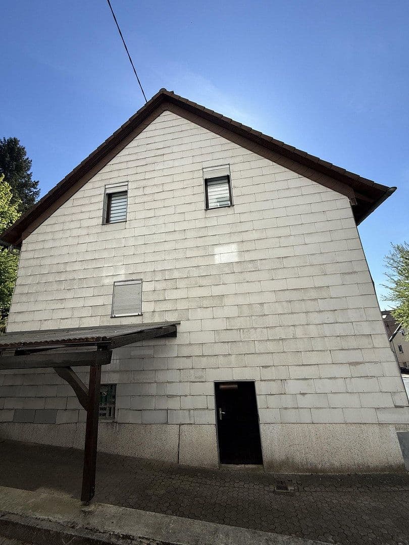 Predaj domu 140 m², pozemek 775 m², Am Brünnchen 10, Saarbrücken, Sársko Predaj domu 140 m², pozemek 775 m², Am Brünnchen 10, Saarbrücken, Sársko
