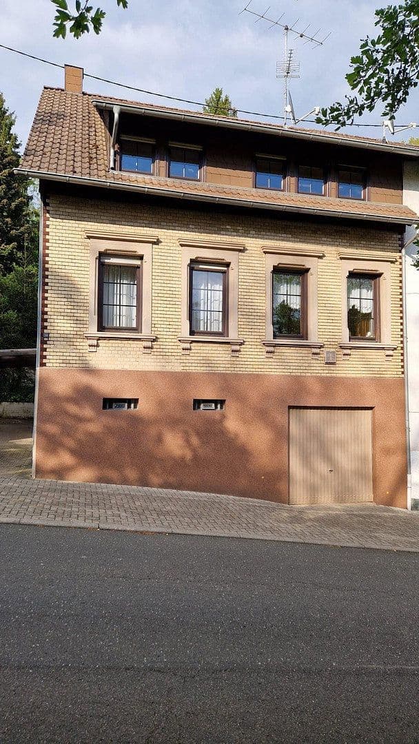 Predaj domu 140 m², pozemek 775 m², Am Brünnchen 10, Saarbrücken, Sársko Predaj domu 140 m², pozemek 775 m², Am Brünnchen 10, Saarbrücken, Sársko