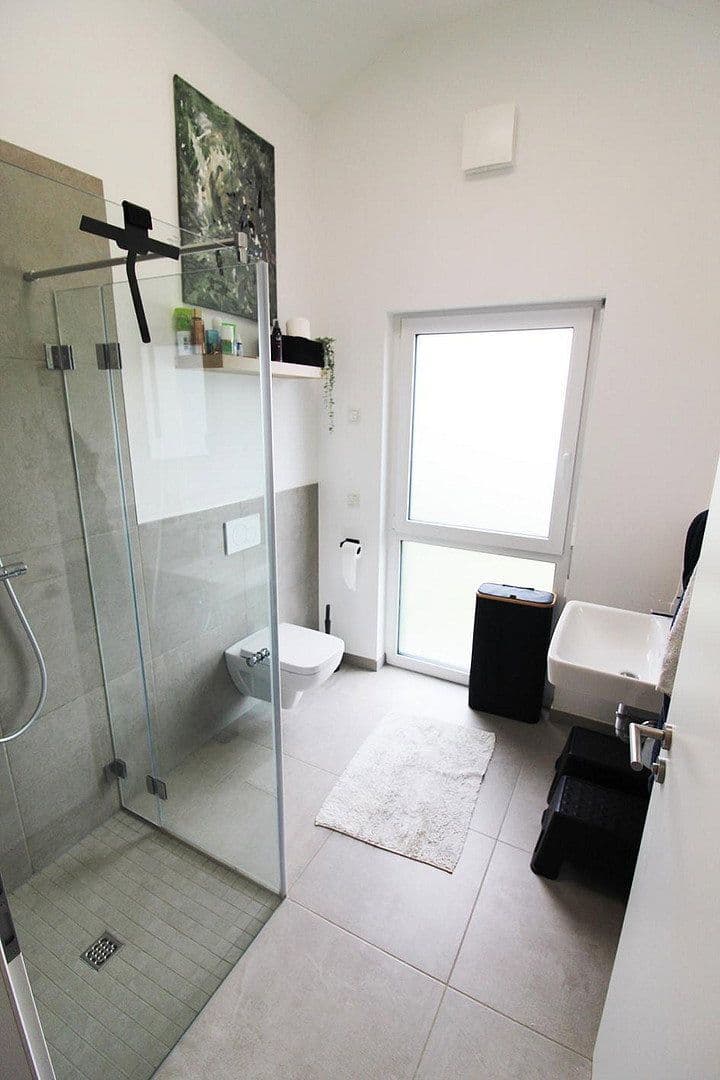 Prenájom domu 140 m², pozemek 600 m², Quellenweg 8, Neunkirchen-Seelscheid, Severné Porýnie - Westfálsko Prenájom domu 140 m², pozemek 600 m², Quellenweg 8, Neunkirchen-Seelscheid, Severné Porýnie - Westfálsko