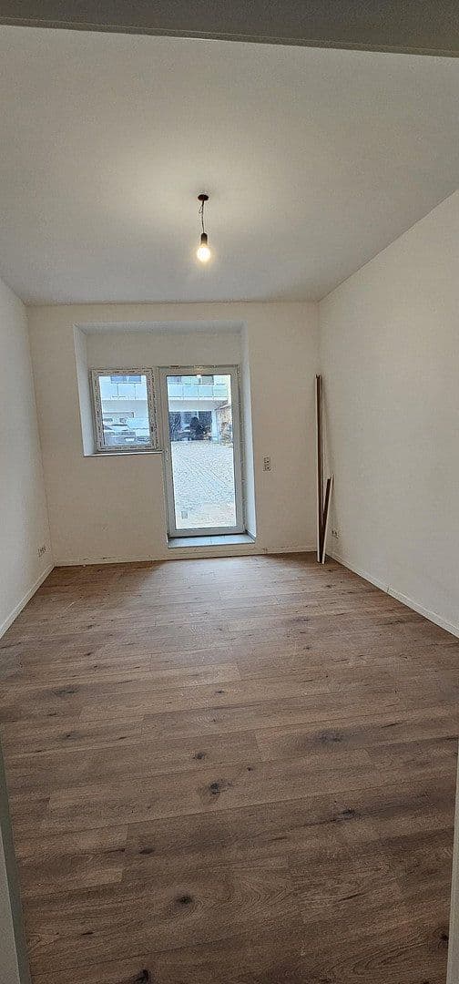 Prenájom bytu 3-izbový 62 m², Hauptstraße 59, Albersweiler, Porýnie-Falcko Prenájom bytu 3-izbový 62 m², Hauptstraße 59, Albersweiler, Porýnie-Falcko