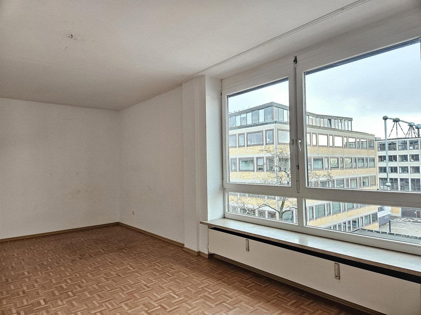 Prenájom bytu 1-izbový 37 m², Luisenstraße 60, München, Bavorsko Prenájom bytu 1-izbový 37 m², Luisenstraße 60, München, Bavorsko