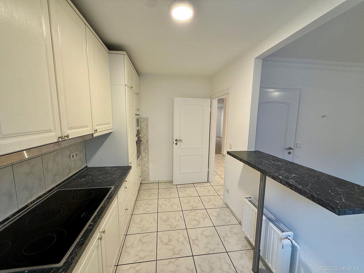Predaj domu 213 m², pozemek 271 m², Rheinbrohler Weg 39, Düsseldorf, Severné Porýnie - Westfálsko Predaj domu 213 m², pozemek 271 m², Rheinbrohler Weg 39, Düsseldorf, Severné Porýnie - Westfálsko