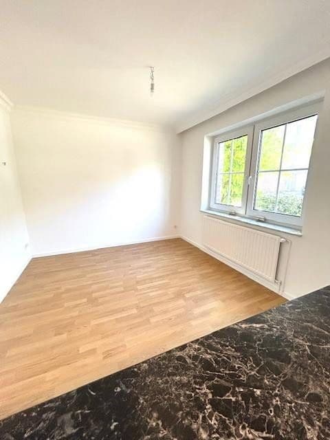 Predaj domu 213 m², pozemek 271 m², Rheinbrohler Weg 39, Düsseldorf, Severné Porýnie - Westfálsko Predaj domu 213 m², pozemek 271 m², Rheinbrohler Weg 39, Düsseldorf, Severné Porýnie - Westfálsko