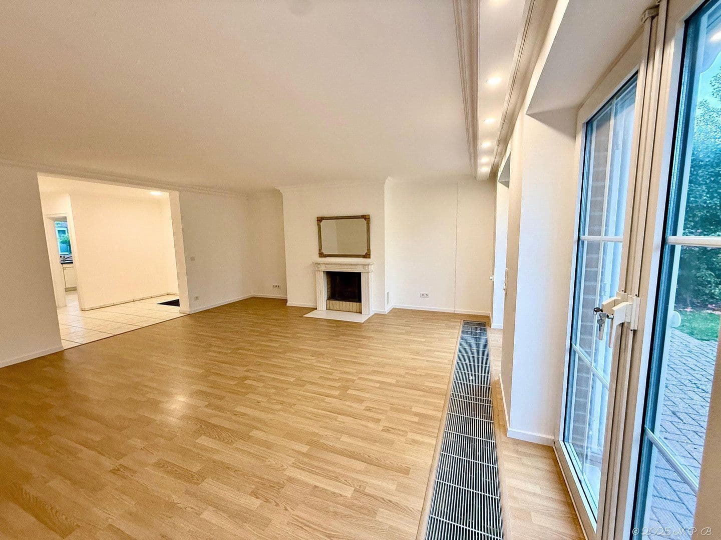 Predaj domu 213 m², pozemek 271 m², Rheinbrohler Weg 39, Düsseldorf, Severné Porýnie - Westfálsko Predaj domu 213 m², pozemek 271 m², Rheinbrohler Weg 39, Düsseldorf, Severné Porýnie - Westfálsko