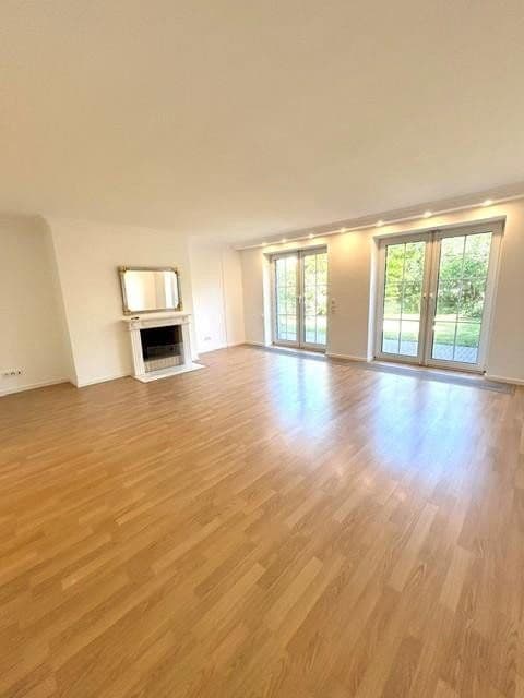 Predaj domu 213 m², pozemek 271 m², Rheinbrohler Weg 39, Düsseldorf, Severné Porýnie - Westfálsko Predaj domu 213 m², pozemek 271 m², Rheinbrohler Weg 39, Düsseldorf, Severné Porýnie - Westfálsko