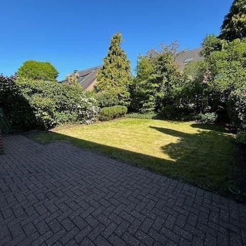 Predaj domu 213 m², pozemek 271 m², Rheinbrohler Weg 39, Düsseldorf, Severné Porýnie - Westfálsko Predaj domu 213 m², pozemek 271 m², Rheinbrohler Weg 39, Düsseldorf, Severné Porýnie - Westfálsko