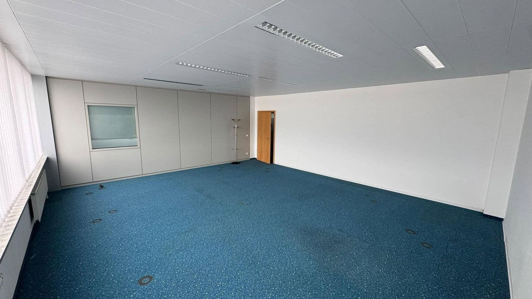 Prenájom kancelárie 56 m², Schwadermühlstr., 3, Cadolzburg, Bavorsko Prenájom kancelárie 56 m², Schwadermühlstr., 3, Cadolzburg, Bavorsko