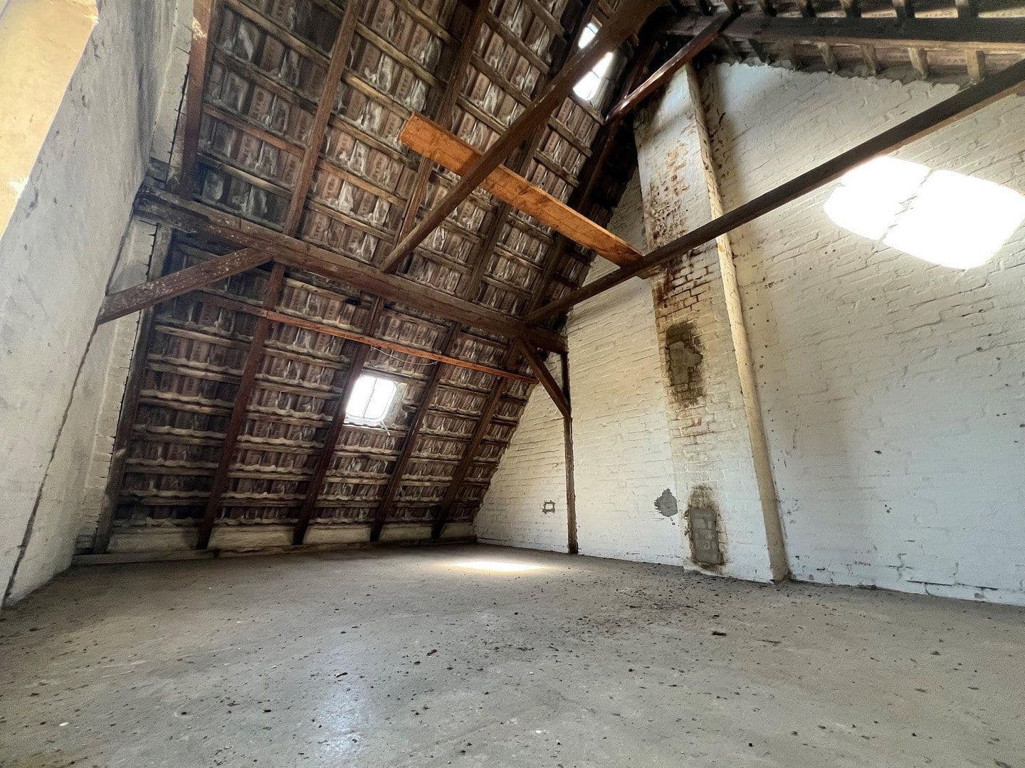 Predaj domu 81 m², pozemek 200 m², Salzburger Straße 21, Kiel, Šlezvicko-Holštajnsko Predaj domu 81 m², pozemek 200 m², Salzburger Straße 21, Kiel, Šlezvicko-Holštajnsko