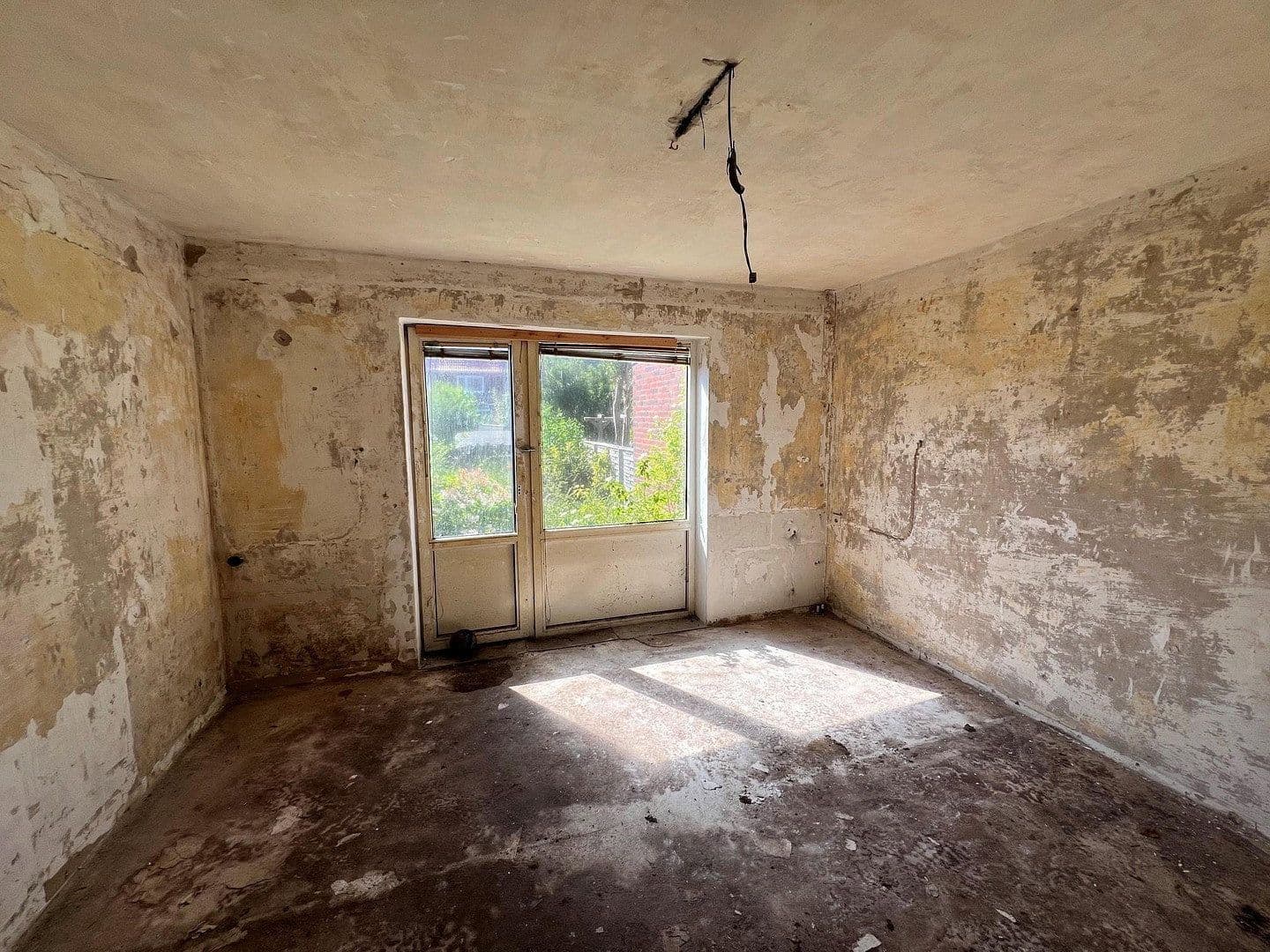 Predaj domu 81 m², pozemek 200 m², Salzburger Straße 21, Kiel, Šlezvicko-Holštajnsko Predaj domu 81 m², pozemek 200 m², Salzburger Straße 21, Kiel, Šlezvicko-Holštajnsko