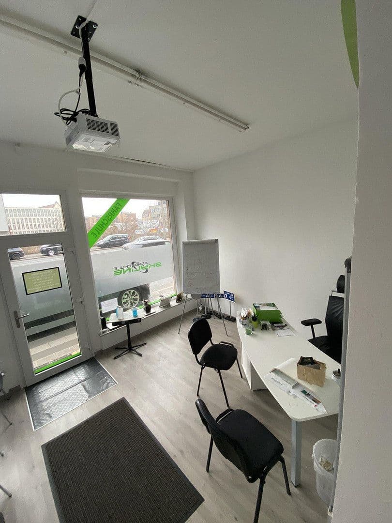 Prenájom kancelárie 59 m², Nürnberg, Bavorsko Prenájom kancelárie 59 m², Nürnberg, Bavorsko