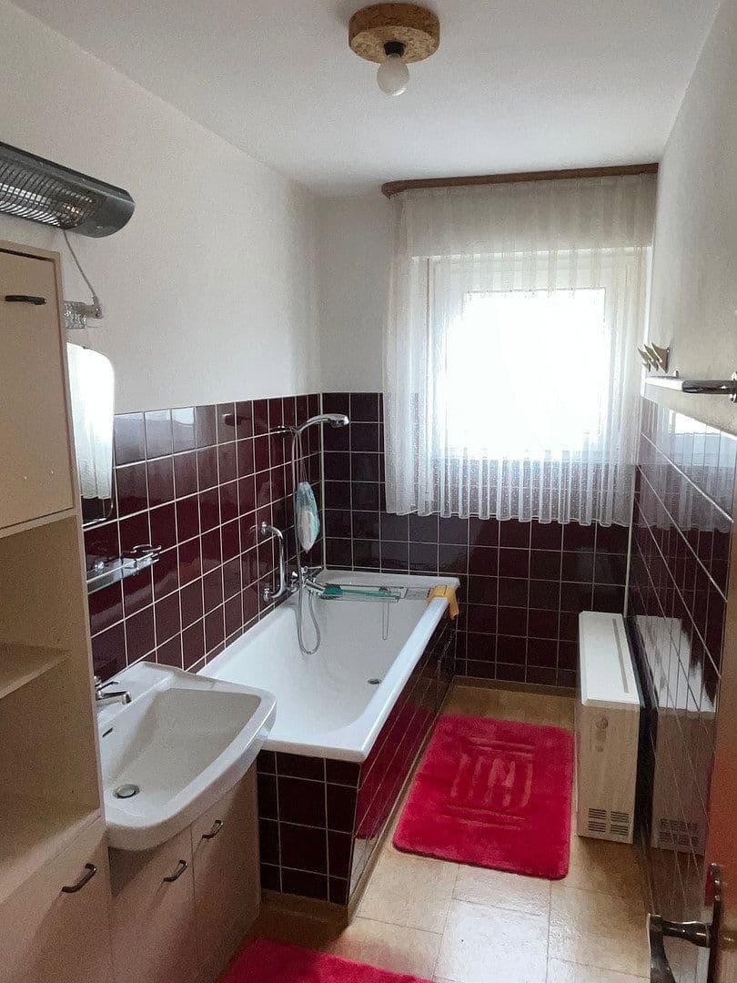 Predaj domu 169 m², pozemek 602 m², Roseggerstraße 3, Donzdorf, Bádensko-Wurttembersko Predaj domu 169 m², pozemek 602 m², Roseggerstraße 3, Donzdorf, Bádensko-Wurttembersko