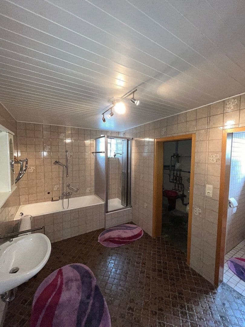 Predaj domu 169 m², pozemek 602 m², Roseggerstraße 3, Donzdorf, Bádensko-Wurttembersko Predaj domu 169 m², pozemek 602 m², Roseggerstraße 3, Donzdorf, Bádensko-Wurttembersko