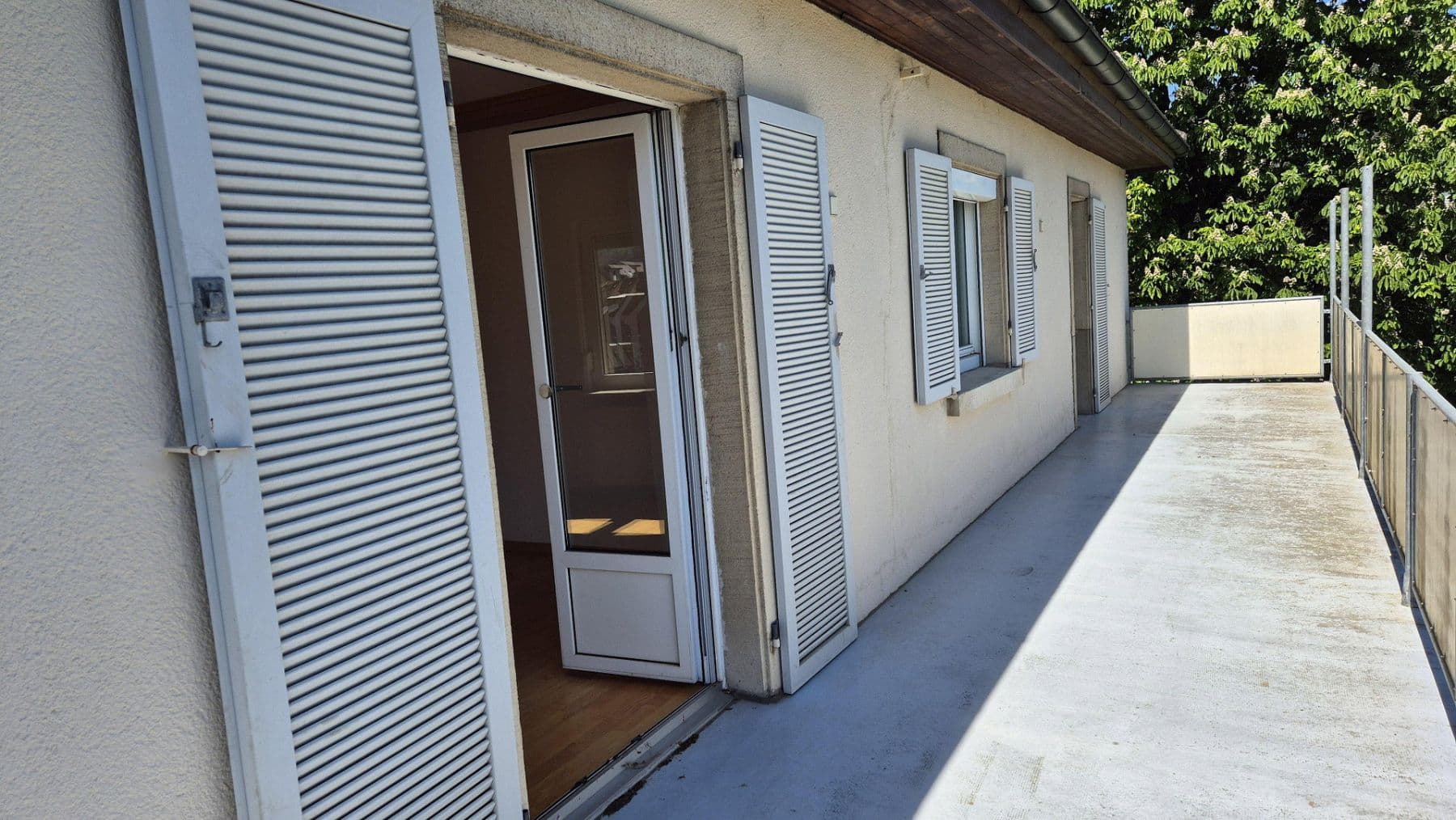 Prenájom bytu 3-izbový 113 m², Bad Säckingen, Bádensko-Wurttembersko Prenájom bytu 3-izbový 113 m², Bad Säckingen, Bádensko-Wurttembersko