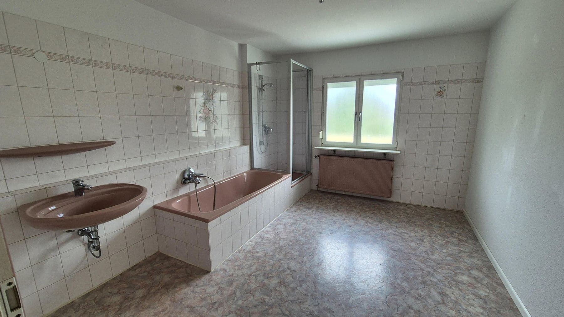 Prenájom bytu 3-izbový 113 m², Bad Säckingen, Bádensko-Wurttembersko Prenájom bytu 3-izbový 113 m², Bad Säckingen, Bádensko-Wurttembersko