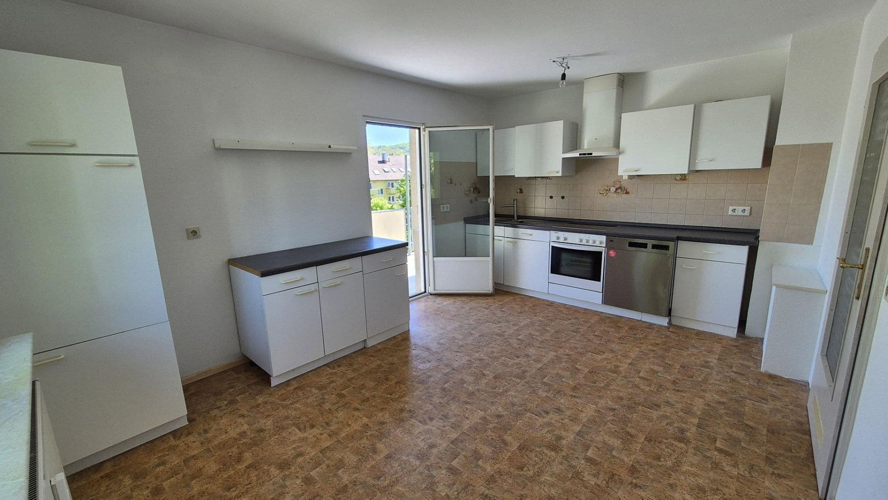 Prenájom bytu 3-izbový 113 m², Bad Säckingen, Bádensko-Wurttembersko Prenájom bytu 3-izbový 113 m², Bad Säckingen, Bádensko-Wurttembersko