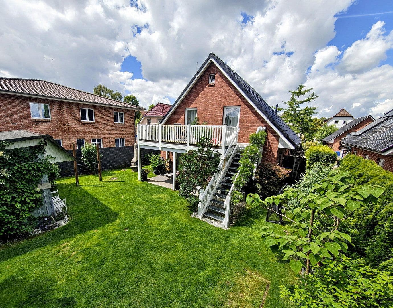 Predaj domu 123 m², pozemek 462 m², Ansgarstraße 145b, Elmshorn, Šlezvicko-Holštajnsko Predaj domu 123 m², pozemek 462 m², Ansgarstraße 145b, Elmshorn, Šlezvicko-Holštajnsko
