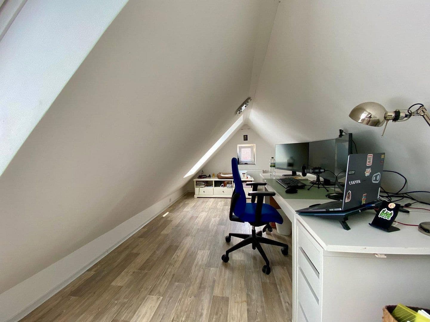 Predaj domu 123 m², pozemek 462 m², Ansgarstraße 145b, Elmshorn, Šlezvicko-Holštajnsko Predaj domu 123 m², pozemek 462 m², Ansgarstraße 145b, Elmshorn, Šlezvicko-Holštajnsko