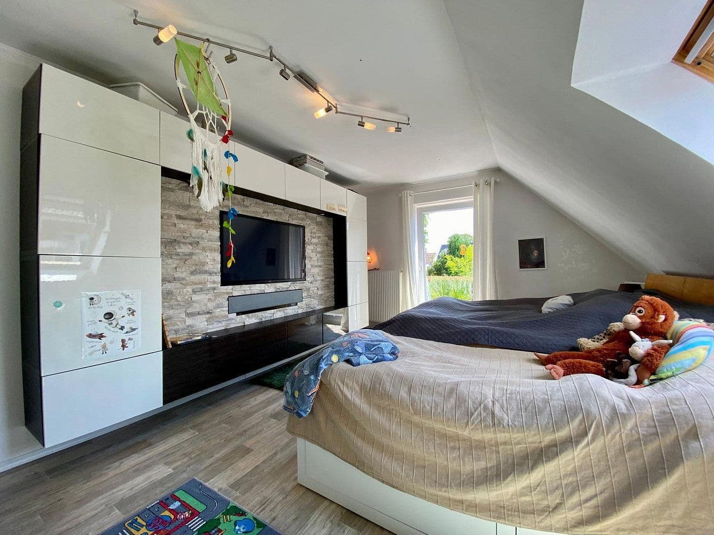Predaj domu 123 m², pozemek 462 m², Ansgarstraße 145b, Elmshorn, Šlezvicko-Holštajnsko Predaj domu 123 m², pozemek 462 m², Ansgarstraße 145b, Elmshorn, Šlezvicko-Holštajnsko