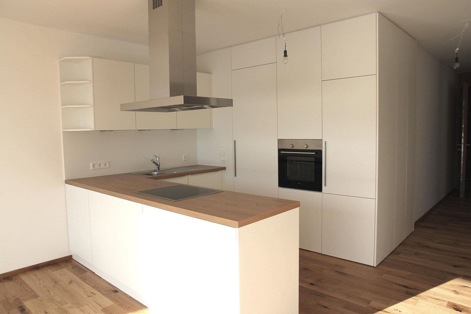 Prenájom bytu 3-izbový 90 m², Kinzigstraße 33, Hausach, Bádensko-Wurttembersko Prenájom bytu 3-izbový 90 m², Kinzigstraße 33, Hausach, Bádensko-Wurttembersko