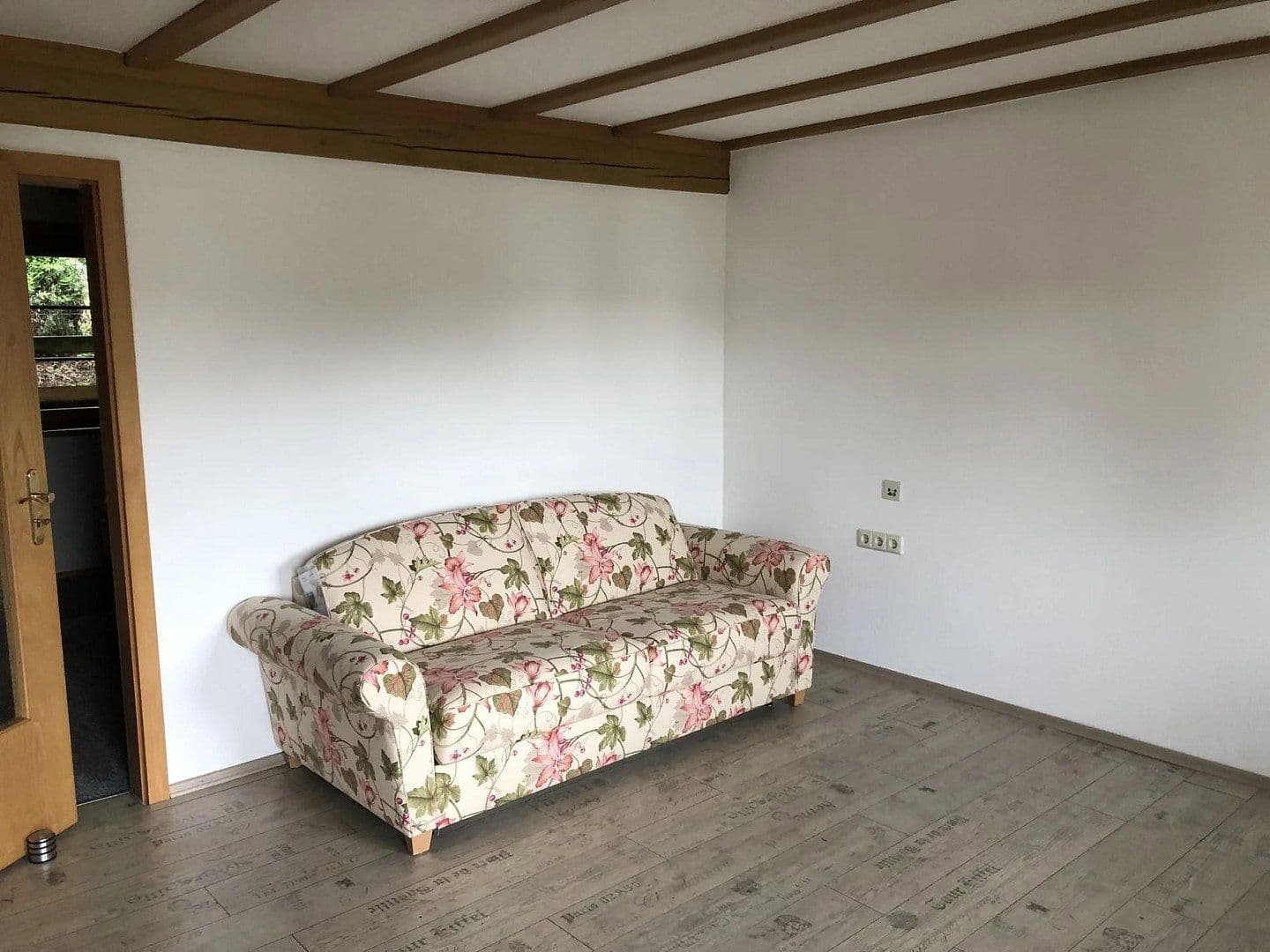 Prenájom bytu 2-izbový 50 m², Neukirch, Bádensko-Wurttembersko Prenájom bytu 2-izbový 50 m², Neukirch, Bádensko-Wurttembersko