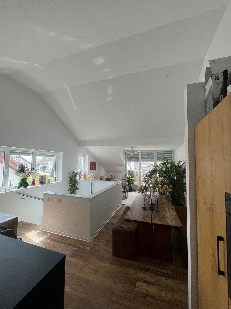 Prenájom bytu 4-izbový 114 m², Alzey, Porýnie-Falcko Prenájom bytu 4-izbový 114 m², Alzey, Porýnie-Falcko