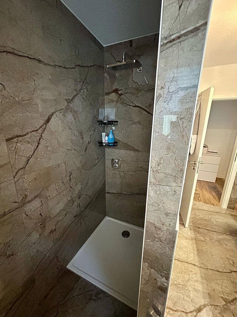 Prenájom bytu 4-izbový 114 m², Alzey, Porýnie-Falcko Prenájom bytu 4-izbový 114 m², Alzey, Porýnie-Falcko