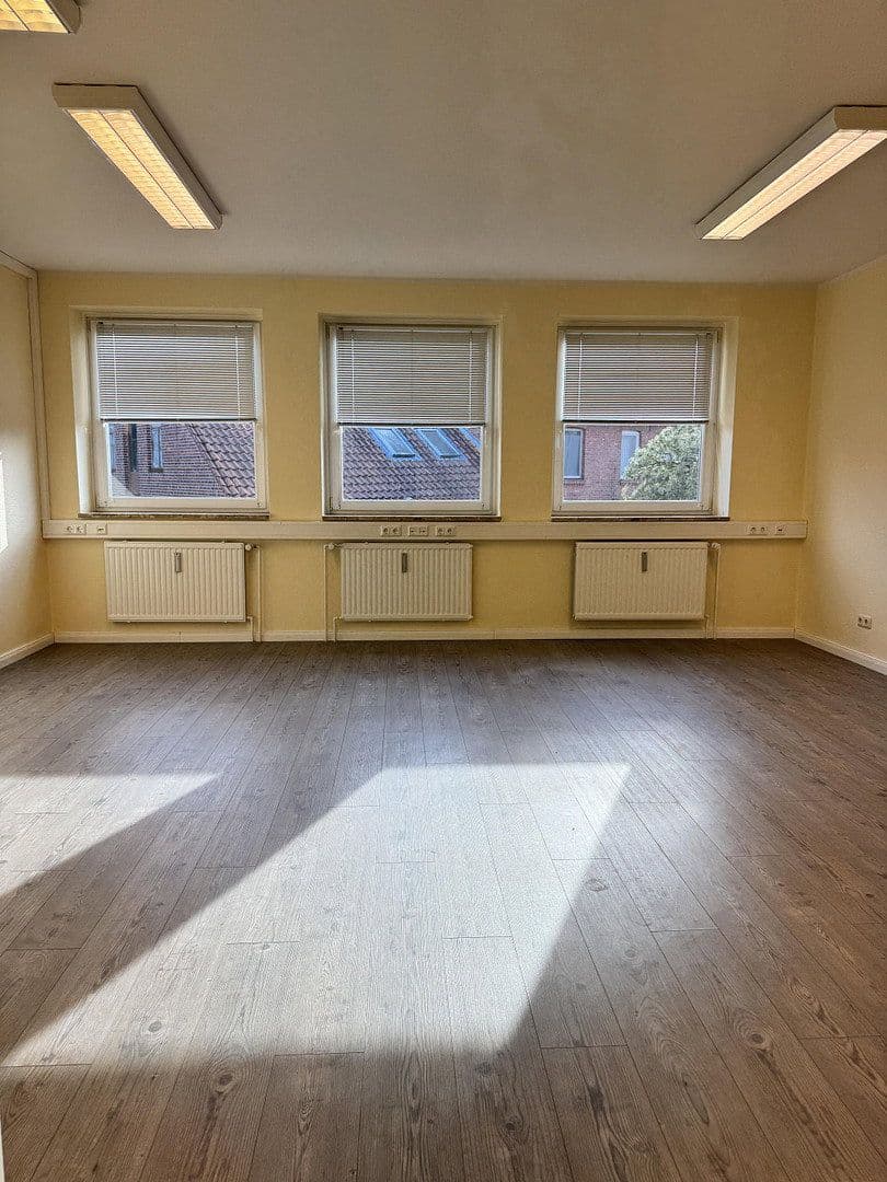 Prenájom kancelárie 117 m², Wallstraße 1, Winsen (Luhe), Dolné Sasko Prenájom kancelárie 117 m², Wallstraße 1, Winsen (Luhe), Dolné Sasko