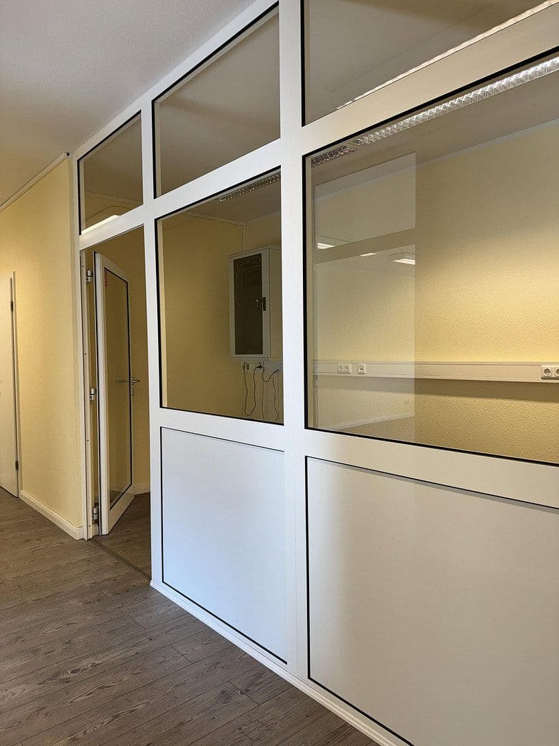 Prenájom kancelárie 117 m², Wallstraße 1, Winsen (Luhe), Dolné Sasko Prenájom kancelárie 117 m², Wallstraße 1, Winsen (Luhe), Dolné Sasko