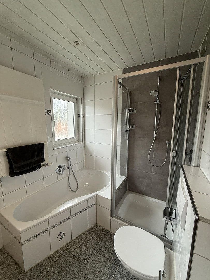Predaj domu 124 m², pozemek 289 m², Rodenbach, Hesensko Predaj domu 124 m², pozemek 289 m², Rodenbach, Hesensko